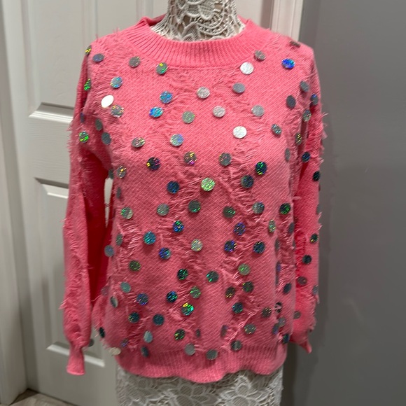 Brand new boutique style sparkle and shine front sweater - Picture 2 of 11
